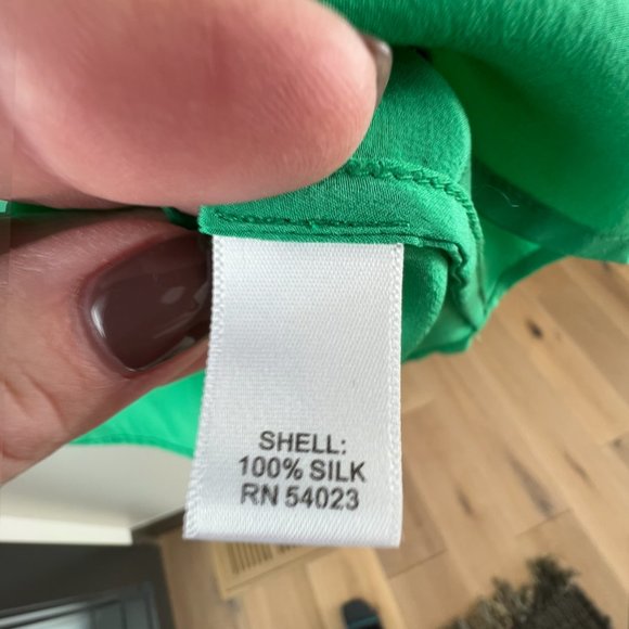 Banana Republic 100% Silk  Mandarin Collar Shirt - Picture 7 of 8